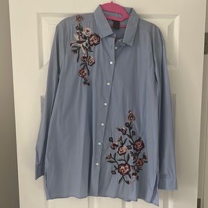 Ann Taylor button up with flower embroidery. Longer length button up.
